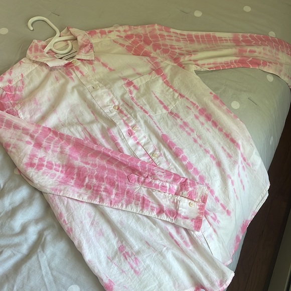 Button up shirt. Preppy/ coastal beach cover up or business blouse. Close to new - Picture 3 of 7